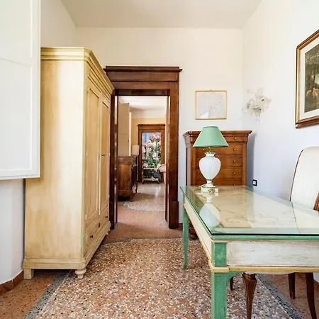 Elegant Apt, Wi-fi And Garden Apartment *